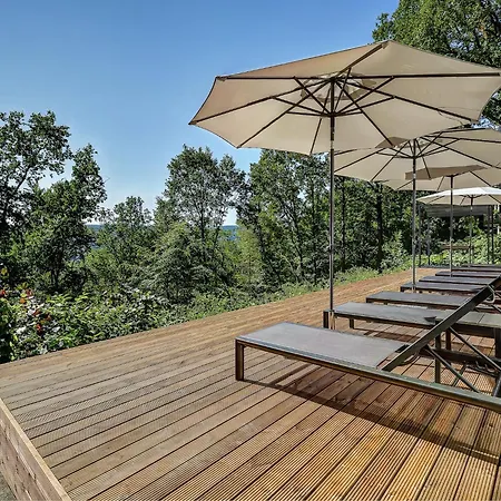 Balmoral Hot Tub Home, Cleaning Included
