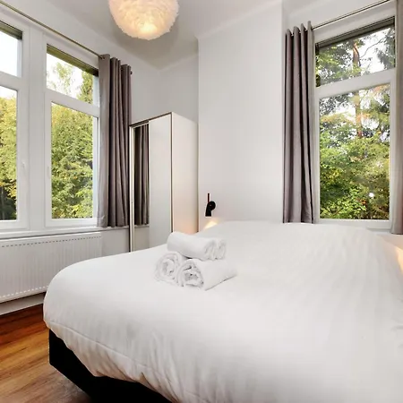 Semesterbostad Balmoral Hot Tub Home, Cleaning Included *